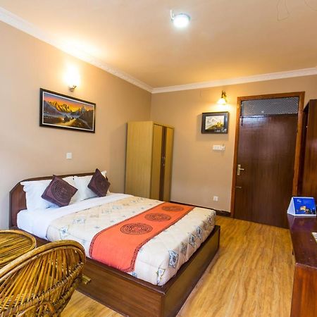 Hotel Acme Inn Kathmandu Bagian luar foto