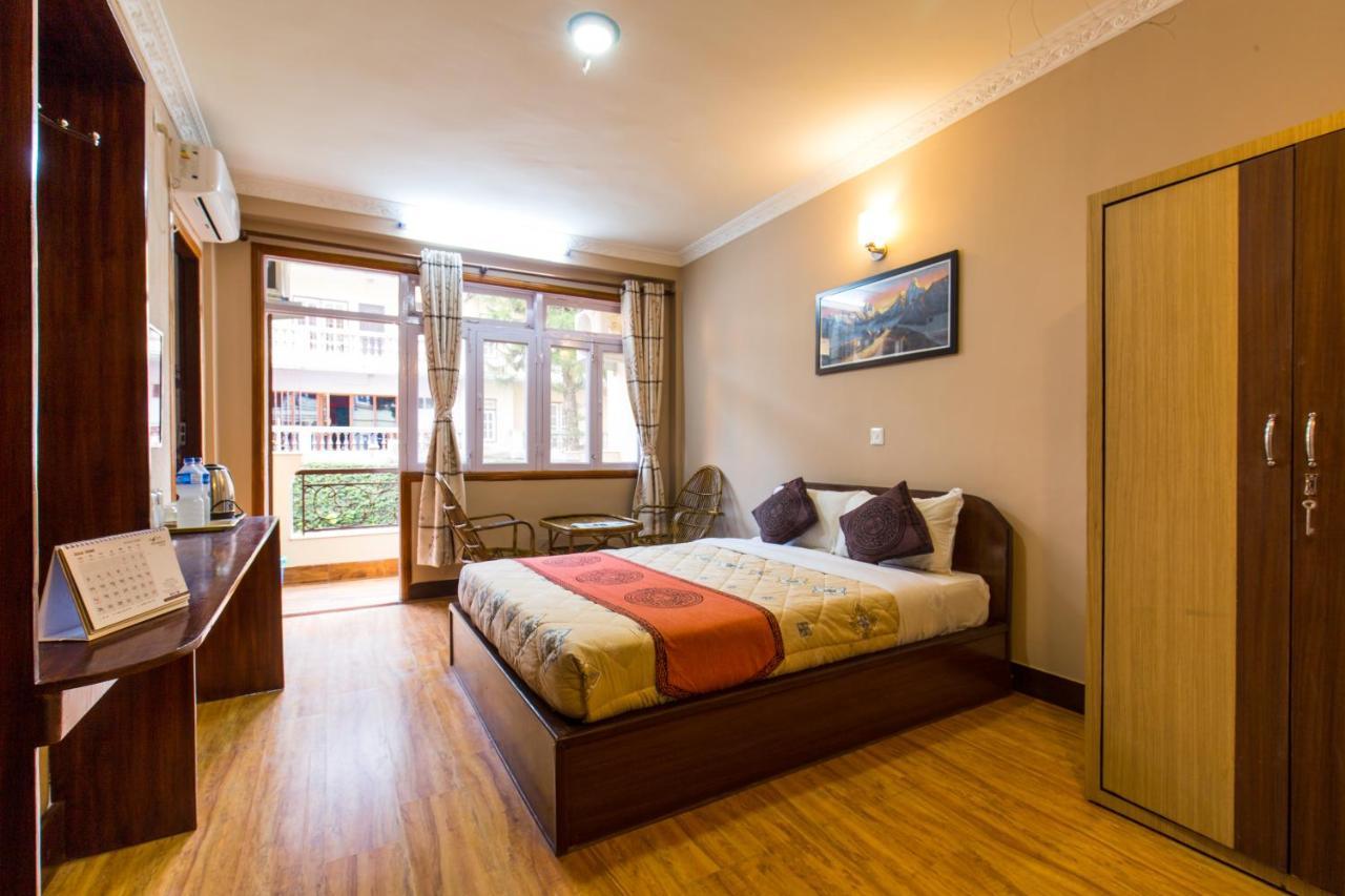 Hotel Acme Inn Kathmandu Bagian luar foto