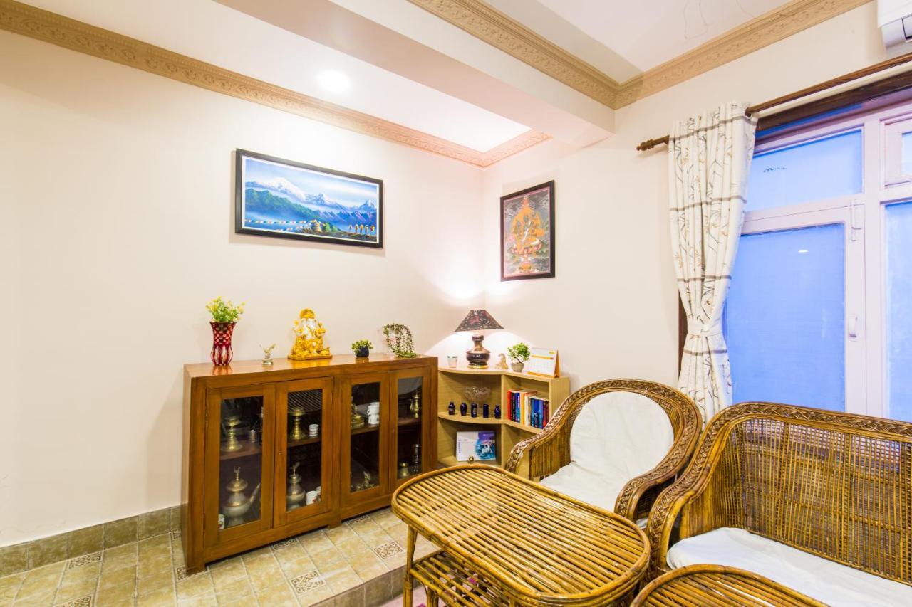 Hotel Acme Inn Kathmandu Bagian luar foto