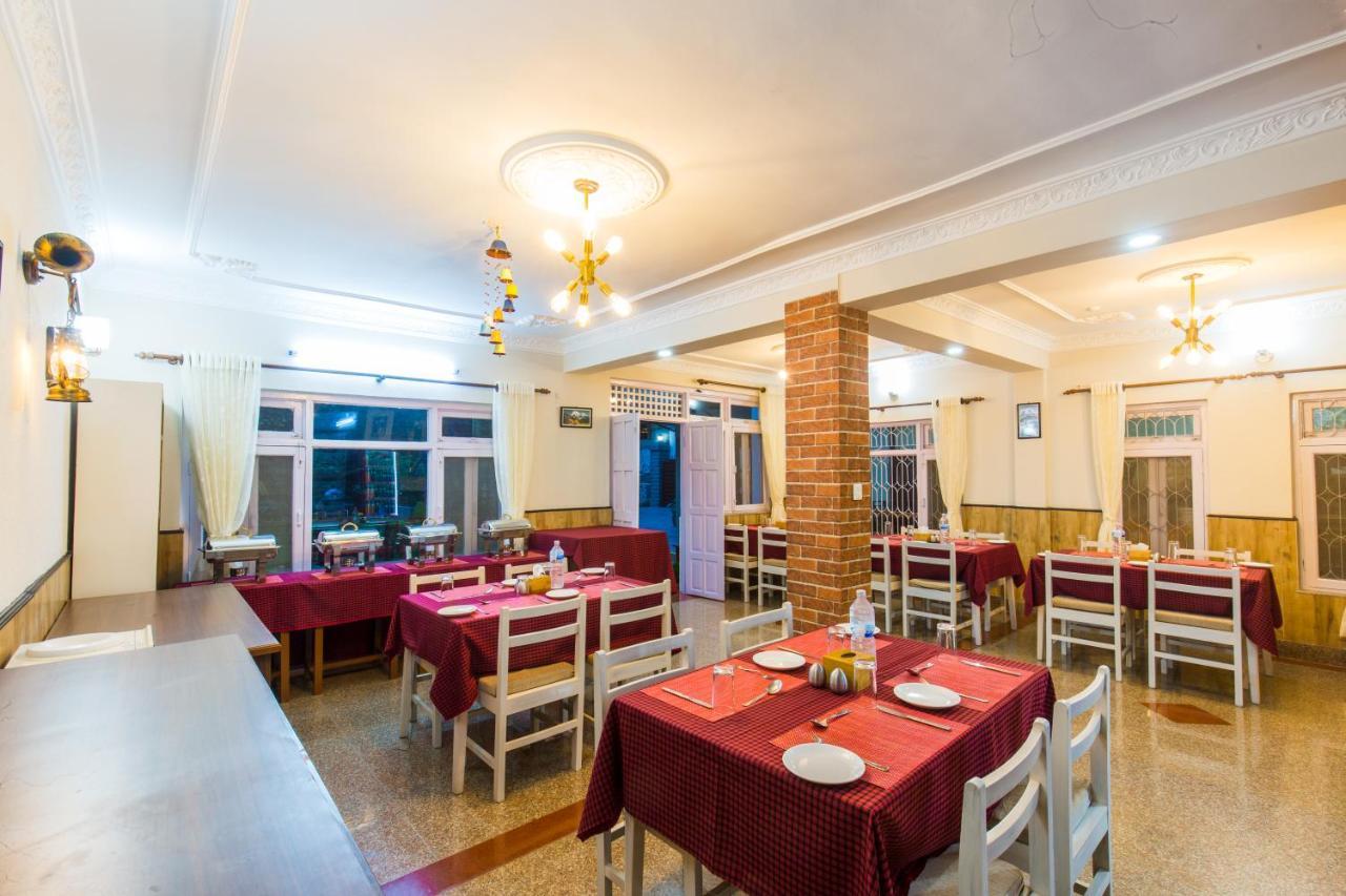 Hotel Acme Inn Kathmandu Bagian luar foto