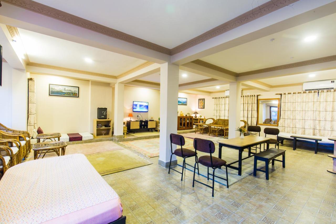 Hotel Acme Inn Kathmandu Bagian luar foto