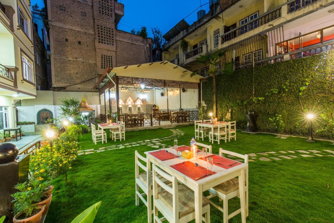Hotel Acme Inn Kathmandu Bagian luar foto
