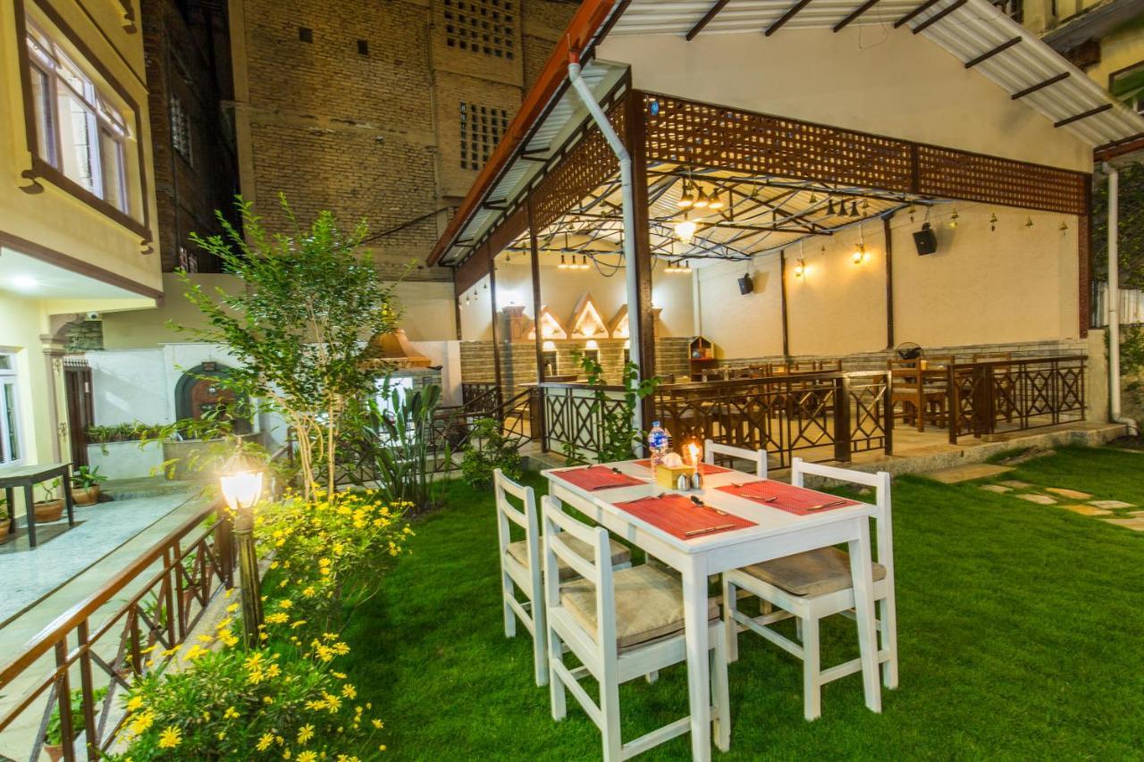 Hotel Acme Inn Kathmandu Bagian luar foto